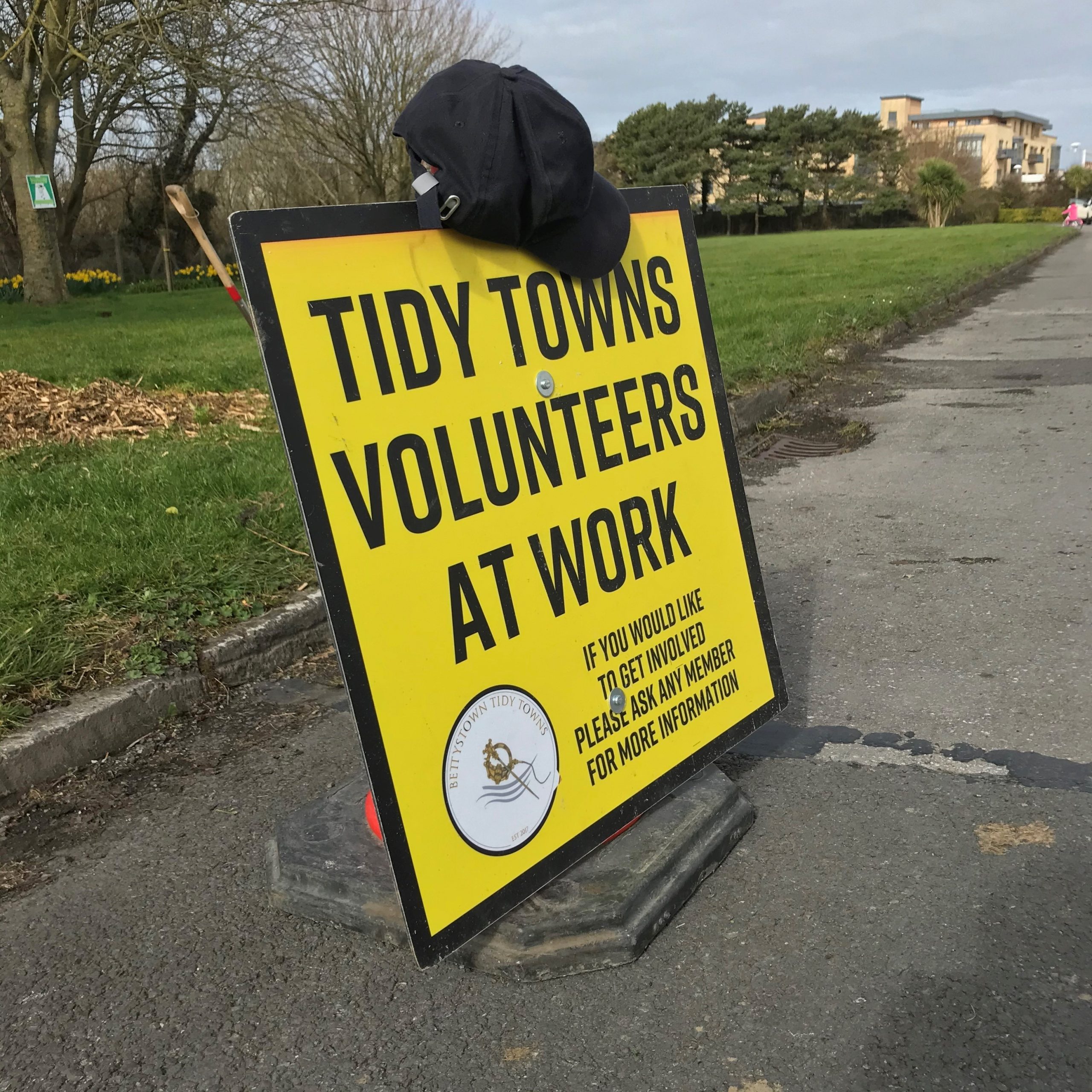 Tidy Town Workers Sign The Meath Coaster